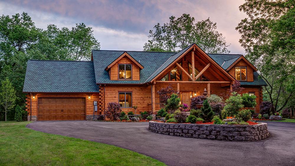 A Cozy Arkansas Log Cabin